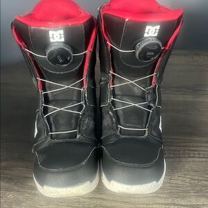 DC Black and Red Snowboard Boots